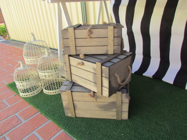 Set of crates