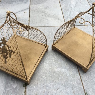 Gold cage trays