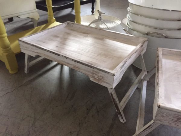 White breakfast trays