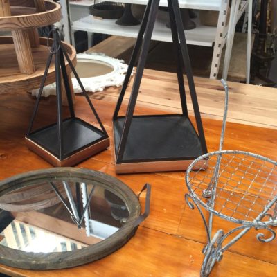 Rustic pyramid stand set