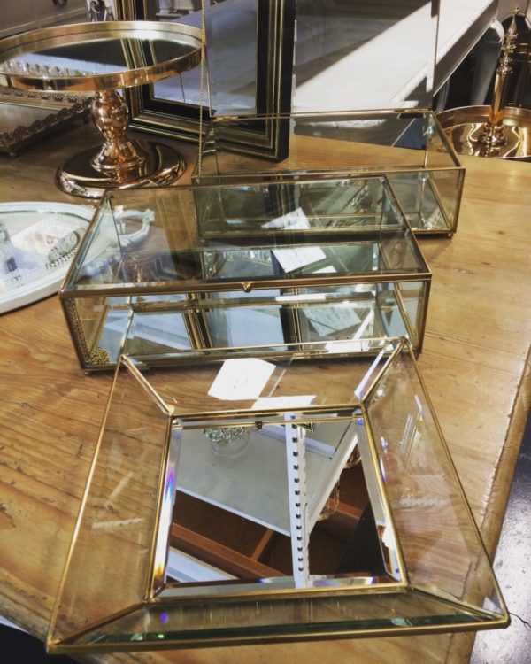 Square gold mirror plate