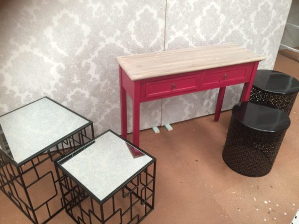 Black square mirror side table