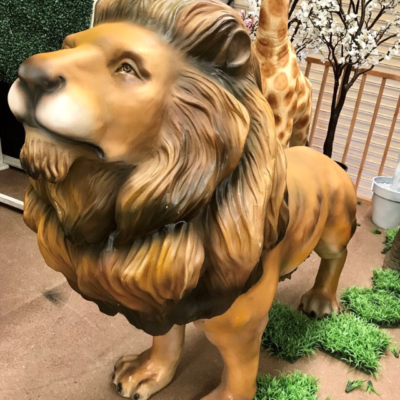 Extra large lion