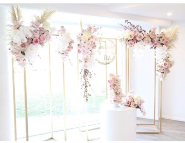 1.8m gold metal framed stand