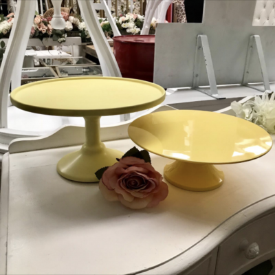 Yellow cake stand
