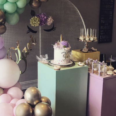 Mint acrylic cake table