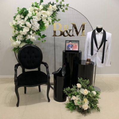 1m round black plinth