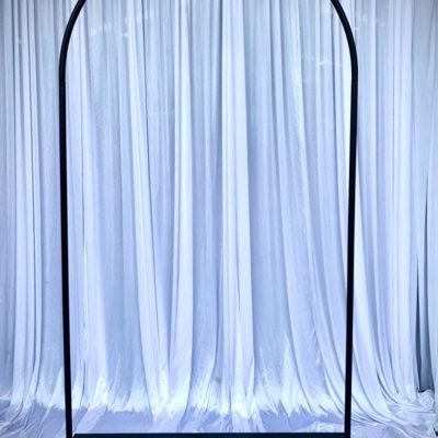 Black single arch