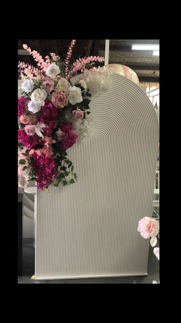White ribbed arch
