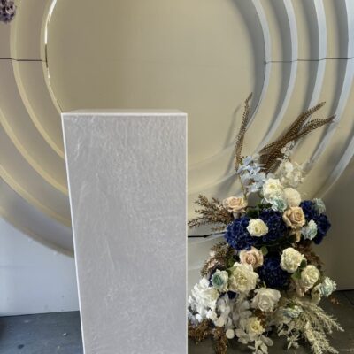 Mother of pearl plinth