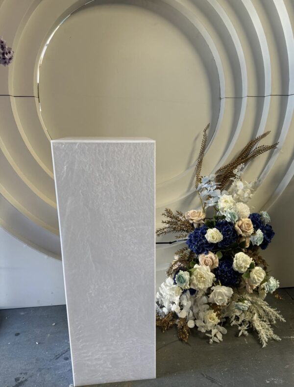 Mother of pearl plinth